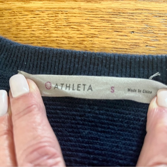 Athleta Daybreak CYA navy sweater Size Small - Picture 2 of 8